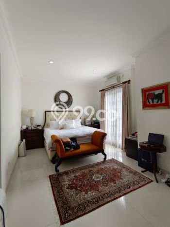 Siap Huni Rumah Mewah 4 Kamar di Kebayoran Baru Dekat ke Mana Pun Siap Huni Rumah Mewah 4 Kamar di Kebayoran Baru Dekat ke Mana Pun