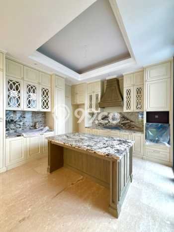 Ready to Use! Luxury House LT 250m2 Desain Modern di Cipete Ready to Use! Luxury House LT 250m2 Desain Modern di Cipete