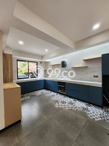 Hunian Elit LB 180m2 Siap Pakai Desain Elegan di Veteran, Jakarta Selatan Hunian Elit LB 180m2 Siap Pakai Desain Elegan di Veteran, Jakarta Selatan