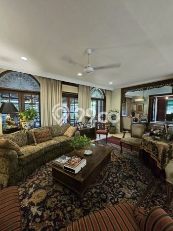 Ready to Use! Luxury House LT 540m2 Desain Modern di Kemang Ready to Use! Luxury House LT 540m2 Desain Modern di Kemang