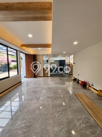 Hunian Elit LB 180m2 Siap Pakai Desain Elegan di Veteran, Jakarta Selatan Hunian Elit LB 180m2 Siap Pakai Desain Elegan di Veteran, Jakarta Selatan