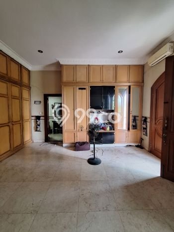 Rumah Luxury Modern Tanpa Renovasi di Veteran Jakarta Selatan Rumah Luxury Modern Tanpa Renovasi di Veteran Jakarta Selatan