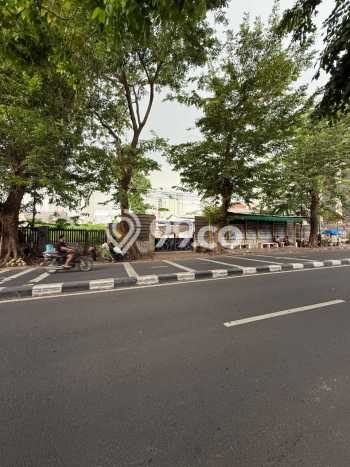 Jarang Ada! Tanah di Kebayoran Lama Punya Luas 950m2 SHM Jarang Ada! Tanah di Kebayoran Lama Punya Luas 950m2 SHM