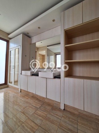 Rumah Elit LB 400m2 Siap Pakai Desain Elegan di Kemang, Jakarta Selatan Rumah Elit LB 400m2 Siap Pakai Desain Elegan di Kemang, Jakarta Selatan