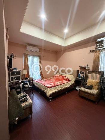 Rumah Mewah LB 170m2 Siap Pakai Desain Elegan di Bintaro, Tangerang Selatan Rumah Mewah LB 170m2 Siap Pakai Desain Elegan di Bintaro, Tangerang Selatan