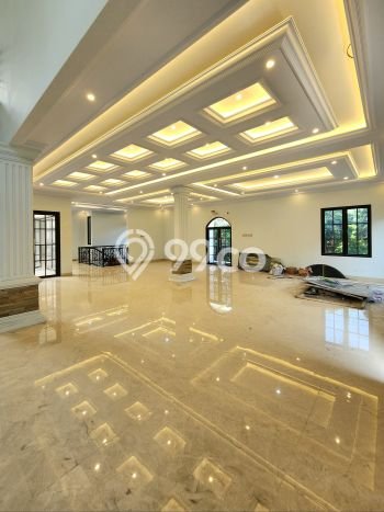 Ready to Use! Luxury House LT 385m2 Desain Modern di Cipete Ready to Use! Luxury House LT 385m2 Desain Modern di Cipete