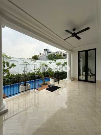 For Sale! Luxury House LT 515m2 Desain Modern di Kemang For Sale! Luxury House LT 515m2 Desain Modern di Kemang