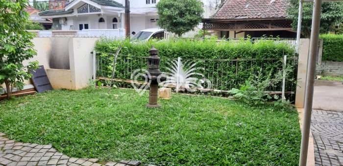 For Sale Rumah 3 Kamar Lokasi Strategis Nyaman dan Strategis di Cinere For Sale Rumah 3 Kamar Lokasi Strategis Nyaman dan Strategis di Cinere
