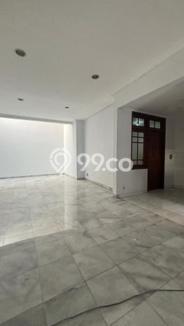 Ready to Use! Luxury House LT 199m2 Desain Modern di Pondok Indah Ready to Use! Luxury House LT 199m2 Desain Modern di Pondok Indah