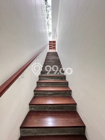 Rumah Elit LB 182m2 Siap Huni Desain Elegan di Veteran, Jakarta Selatan Rumah Elit LB 182m2 Siap Huni Desain Elegan di Veteran, Jakarta Selatan