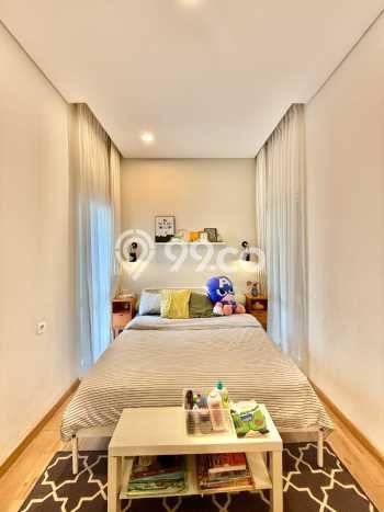 Rumah Elit Modern Siap Huni di Lebak Bulus Jakarta Selatan Rumah Elit Modern Siap Huni di Lebak Bulus Jakarta Selatan