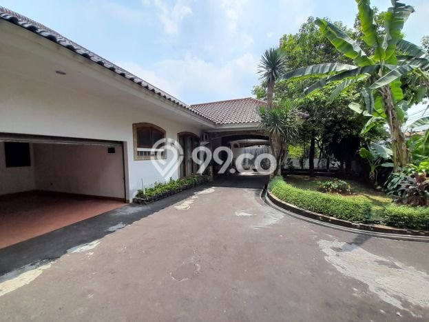 Lokasi terbaik! Rumah siap pakai disewakan di Cilandak LB 400m2 Lokasi terbaik! Rumah siap pakai disewakan di Cilandak LB 400m2