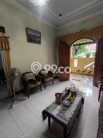 Rumah Modern 4 KT di Manyaran Semarang Semi Furnished Rumah Modern 4 KT di Manyaran Semarang Semi Furnished