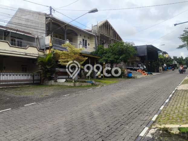 Rumah Modern 4 KT di Manyaran Semarang Semi Furnished Rumah Modern 4 KT di Manyaran Semarang Semi Furnished