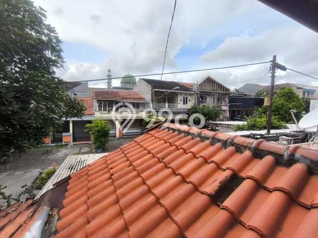 Rumah Modern 4 KT di Manyaran Semarang Semi Furnished Rumah Modern 4 KT di Manyaran Semarang Semi Furnished