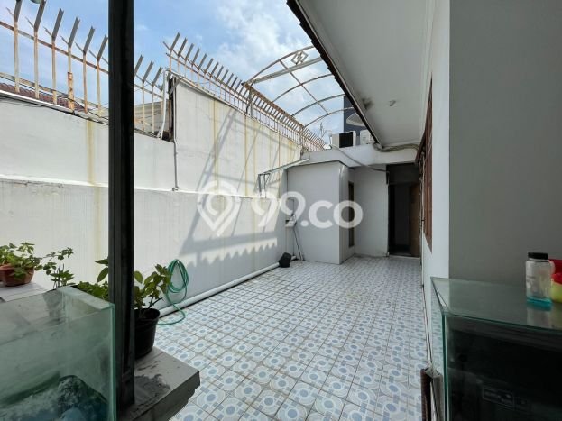 Rumah sewa siap pakai 4 Kamar Tidur di Green Garden, Jakarta Barat Rumah sewa siap pakai 4 Kamar Tidur di Green Garden, Jakarta Barat