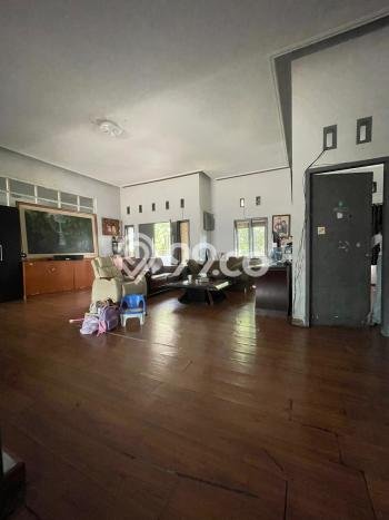 Rumah Luxury Modern Tanpa Renovasi di Buah Batu Bandung Rumah Luxury Modern Tanpa Renovasi di Buah Batu Bandung