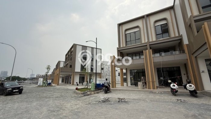 KAWASAN KOMERSIAL! Ruko For Rent Kawasan Gading Serpong, Luas 176m², Area Strategis KAWASAN KOMERSIAL! Ruko For Rent Kawasan Gading Serpong, Luas 176m², Area Strategis
