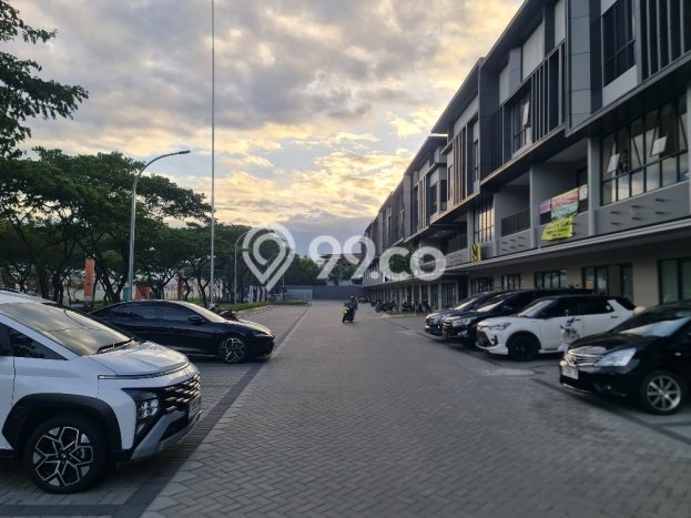 Ruko Disewakan di BSD, Luas 154m², Area Bisnis, Akses Utama Ruko Disewakan di BSD, Luas 154m², Area Bisnis, Akses Utama