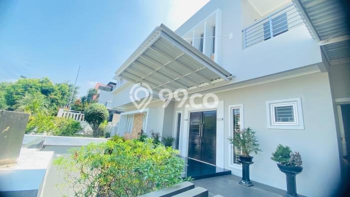 For Sale! Luxury House LT 660m2 Desain Elegan di Kota Wisata For Sale! Luxury House LT 660m2 Desain Elegan di Kota Wisata