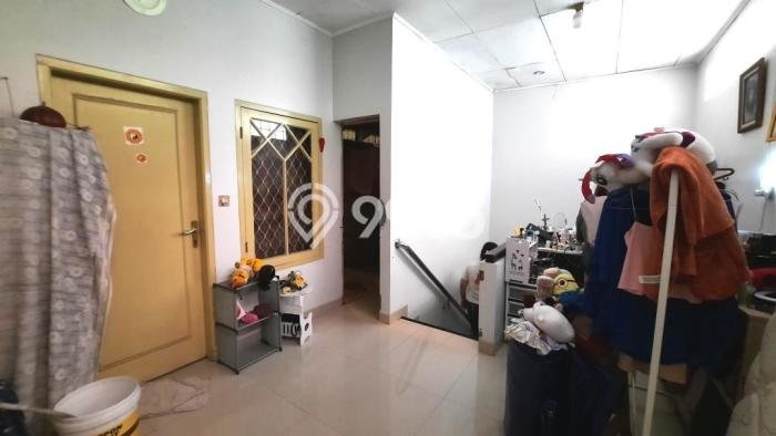 Rumah Modern 3 KT di BSD City Tangerang Semi Furnished Rumah Modern 3 KT di BSD City Tangerang Semi Furnished