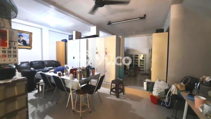 Rumah Modern 3 KT di BSD City Tangerang Semi Furnished Rumah Modern 3 KT di BSD City Tangerang Semi Furnished