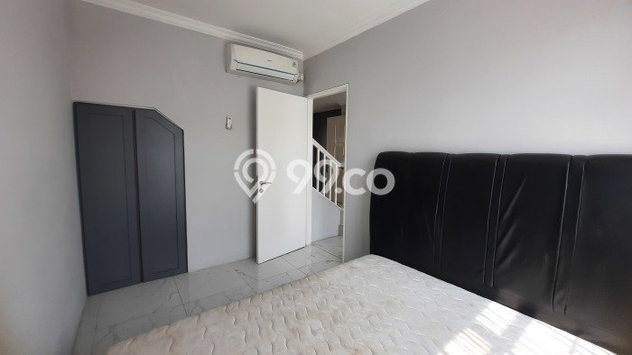 Dijual Rumah Kost di Lippo Karawaci, Tangerang, 4 KT, 3 KM, Bangunan 140m2 Dijual Rumah Kost di Lippo Karawaci, Tangerang, 4 KT, 3 KM, Bangunan 140m2