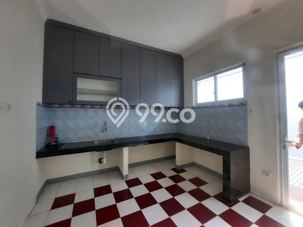 Jarang Ada! Rumah Sewa 5 Kamar Bagus Siap Huni BSD City Jarang Ada! Rumah Sewa 5 Kamar Bagus Siap Huni BSD City