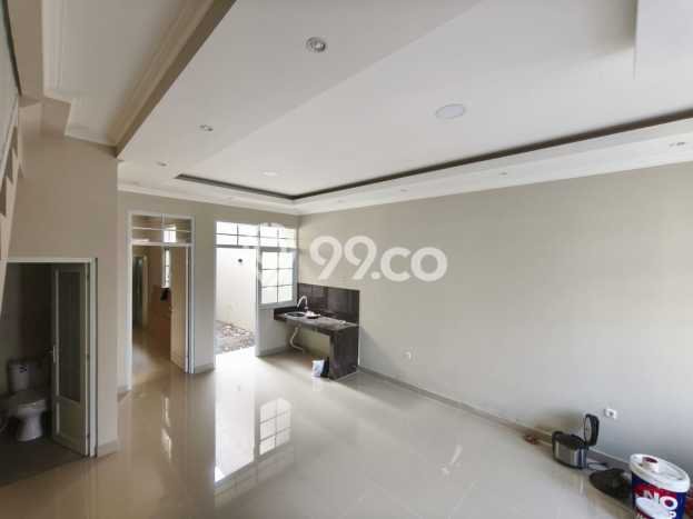 Jual Rumah Favorit Siap Huni LB 160m2 di Arcamanik, Bandung Jual Rumah Favorit Siap Huni LB 160m2 di Arcamanik, Bandung