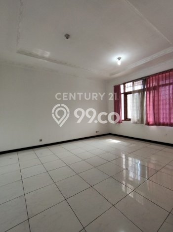Rumah sewa siap pakai 5 Kamar Tidur di Pasteur, Bandung Rumah sewa siap pakai 5 Kamar Tidur di Pasteur, Bandung