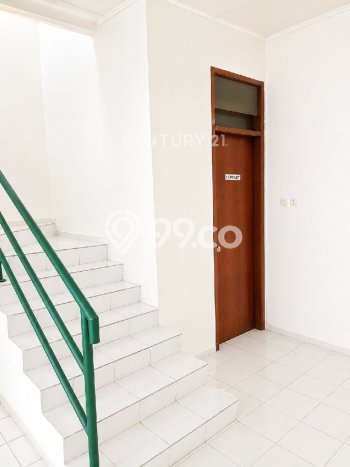 Disewakan Ruko di Kawasan Ramai Cipulir Luas 180m2 Disewakan Ruko di Kawasan Ramai Cipulir Luas 180m2