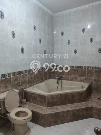 Disewakan Rumah Harga Terjangkau di Setra Duta Bandung dengan 3 Kamar Tidur Disewakan Rumah Harga Terjangkau di Setra Duta Bandung dengan 3 Kamar Tidur