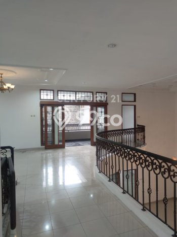 Disewakan Rumah Harga Terjangkau di Setra Duta Bandung dengan 3 Kamar Tidur Disewakan Rumah Harga Terjangkau di Setra Duta Bandung dengan 3 Kamar Tidur