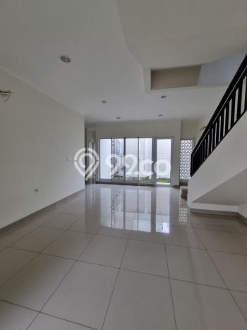 Disewakan! Rumah 2 Kamar Tidur &
2 Kamar Mandi di Summarecon Bandung, Bandung Disewakan! Rumah 2 Kamar Tidur &
2 Kamar Mandi di Summarecon Bandung, Bandung