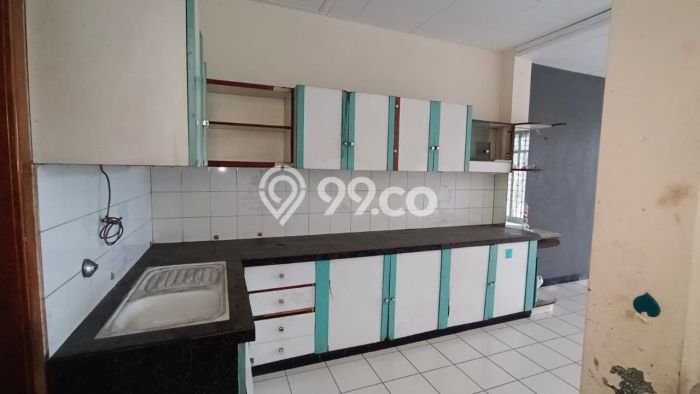 Disewakan Ruko di Kawasan Ramai Otista Luas 250m2 Disewakan Ruko di Kawasan Ramai Otista Luas 250m2