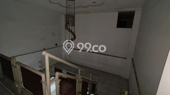 Disewakan Ruko di Kawasan Ramai Otista Luas 250m2 Disewakan Ruko di Kawasan Ramai Otista Luas 250m2