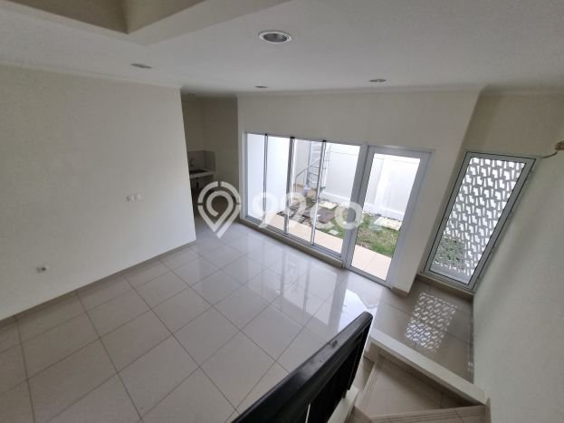Disewakan! Rumah 2 Kamar Tidur &
2 Kamar Mandi di Summarecon Bandung, Bandung Disewakan! Rumah 2 Kamar Tidur &
2 Kamar Mandi di Summarecon Bandung, Bandung