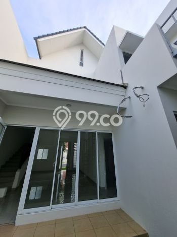 Disewakan! Rumah 2 Kamar Tidur &
2 Kamar Mandi di Summarecon Bandung, Bandung Disewakan! Rumah 2 Kamar Tidur &
2 Kamar Mandi di Summarecon Bandung, Bandung