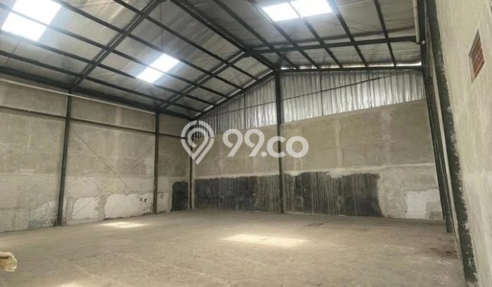 Disewakan Gudang di Kawasan Ramai Gede Bage Luas 300m2 Disewakan Gudang di Kawasan Ramai Gede Bage Luas 300m2