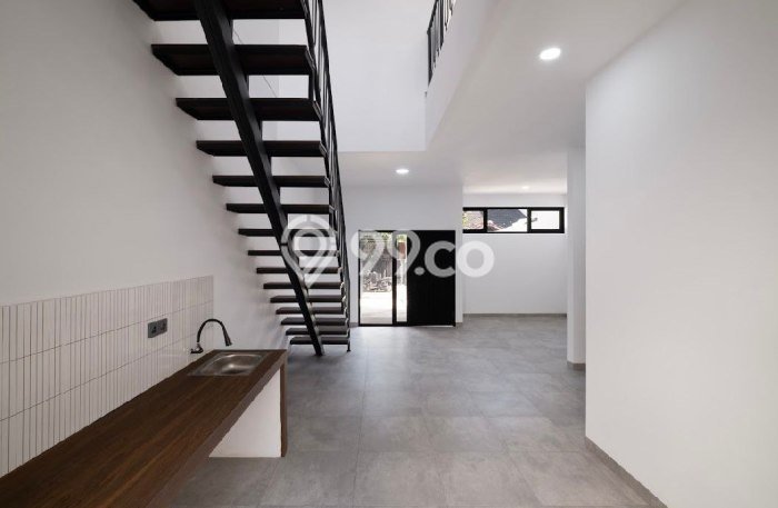 Dijual Cepat Rumah Favorit Siap Huni LB 160m2 di Antapani, Bandung Dijual Cepat Rumah Favorit Siap Huni LB 160m2 di Antapani, Bandung
