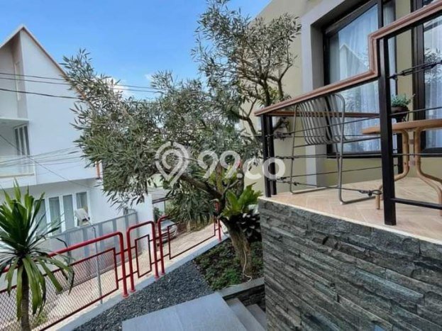Rumah Modern 5 KT di Cikutra Bandung Full Furnished Rumah Modern 5 KT di Cikutra Bandung Full Furnished