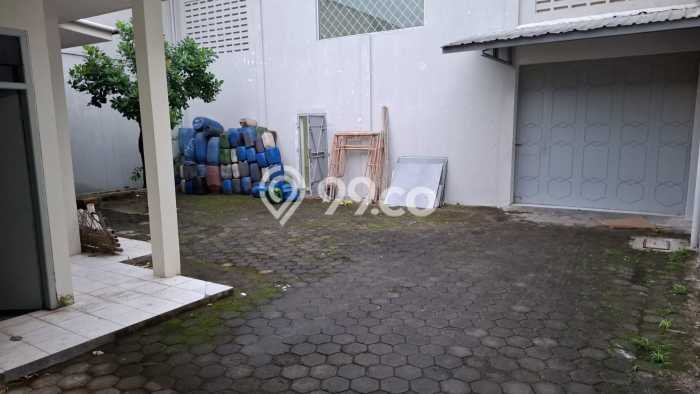 Unit Ruko disewakan di Purwokerto Selatan Banyumas dengan LT 600m2 / LB 500m2 Unit Ruko disewakan di Purwokerto Selatan Banyumas dengan LT 600m2 / LB 500m2