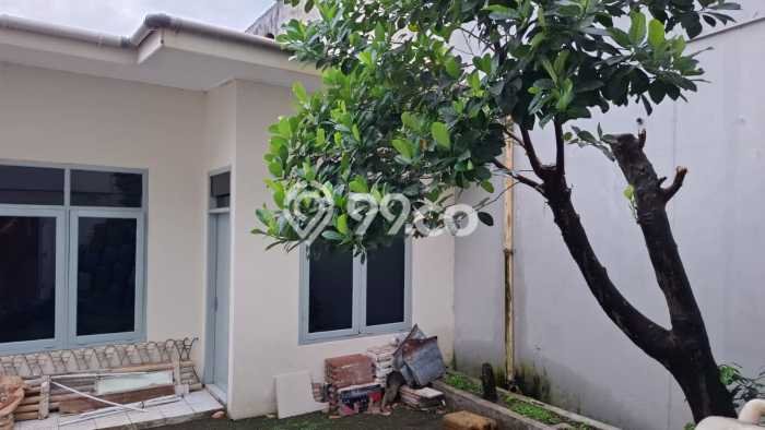 Unit Ruko disewakan di Purwokerto Selatan Banyumas dengan LT 600m2 / LB 500m2 Unit Ruko disewakan di Purwokerto Selatan Banyumas dengan LT 600m2 / LB 500m2