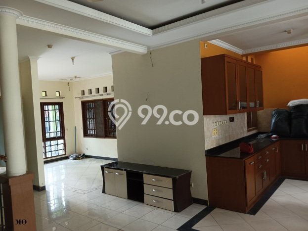 Jual Rumah Luas Megah Dengan View Cantik di Raffles Hills, Jakarta Timur Jual Rumah Luas Megah Dengan View Cantik di Raffles Hills, Jakarta Timur