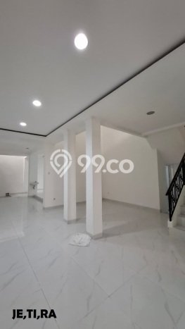 For Sale Rumah Bagus Siap Huni di Jakarta Timur Strategis For Sale Rumah Bagus Siap Huni di Jakarta Timur Strategis