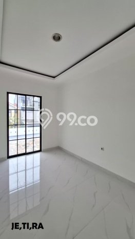 For Sale Rumah Bagus Siap Huni di Jakarta Timur Strategis For Sale Rumah Bagus Siap Huni di Jakarta Timur Strategis
