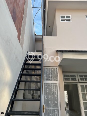 Rumah Minimalis 3 KT LT 180m2 di Cibubur Rumah Minimalis 3 KT LT 180m2 di Cibubur