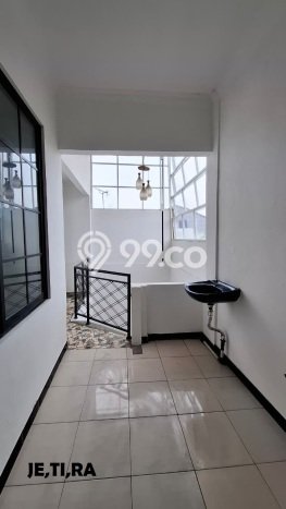 For Sale Rumah Bagus Siap Huni di Jakarta Timur Strategis For Sale Rumah Bagus Siap Huni di Jakarta Timur Strategis