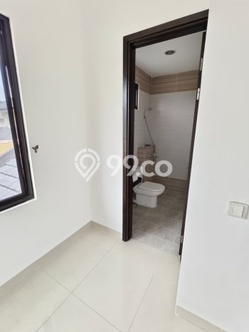 Rumah sewa siap pakai 3 KT di BSD Eminent, Tangerang Rumah sewa siap pakai 3 KT di BSD Eminent, Tangerang