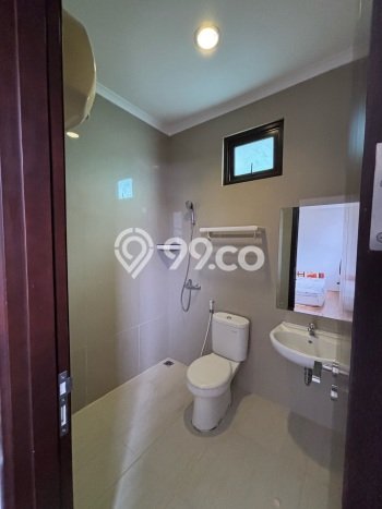 Disewakan! Rumah 4 Kamar Tidur &
4 Kamar Mandi di BSD, Tangerang Disewakan! Rumah 4 Kamar Tidur &
4 Kamar Mandi di BSD, Tangerang